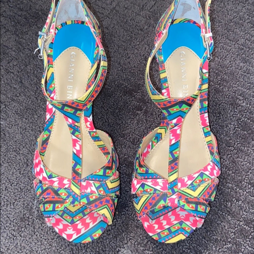 Brand new Gianna bini wedges - Picture 2 of 4
